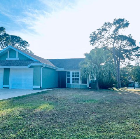 A home in Port St Lucie