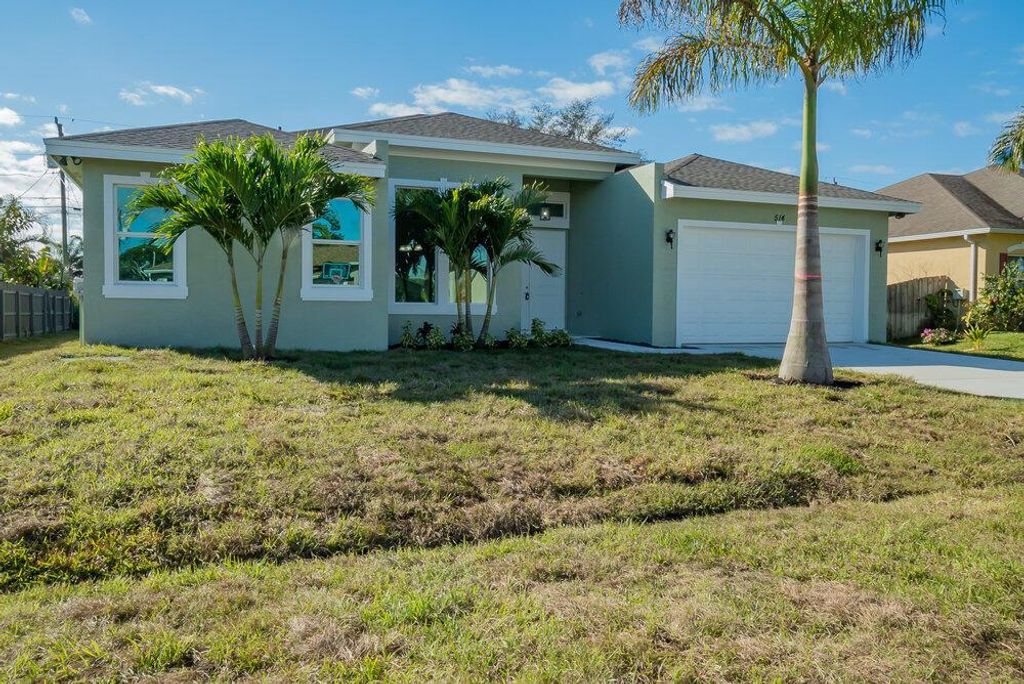 Photo of 514 SW Dailey Avenue, Port Saint Lucie, FL 34953 (MLS # R10770220)