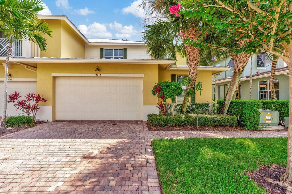 Photo of 2132 Wells Place, Palm Beach Gardens, FL 33418 (MLS # R11016865)