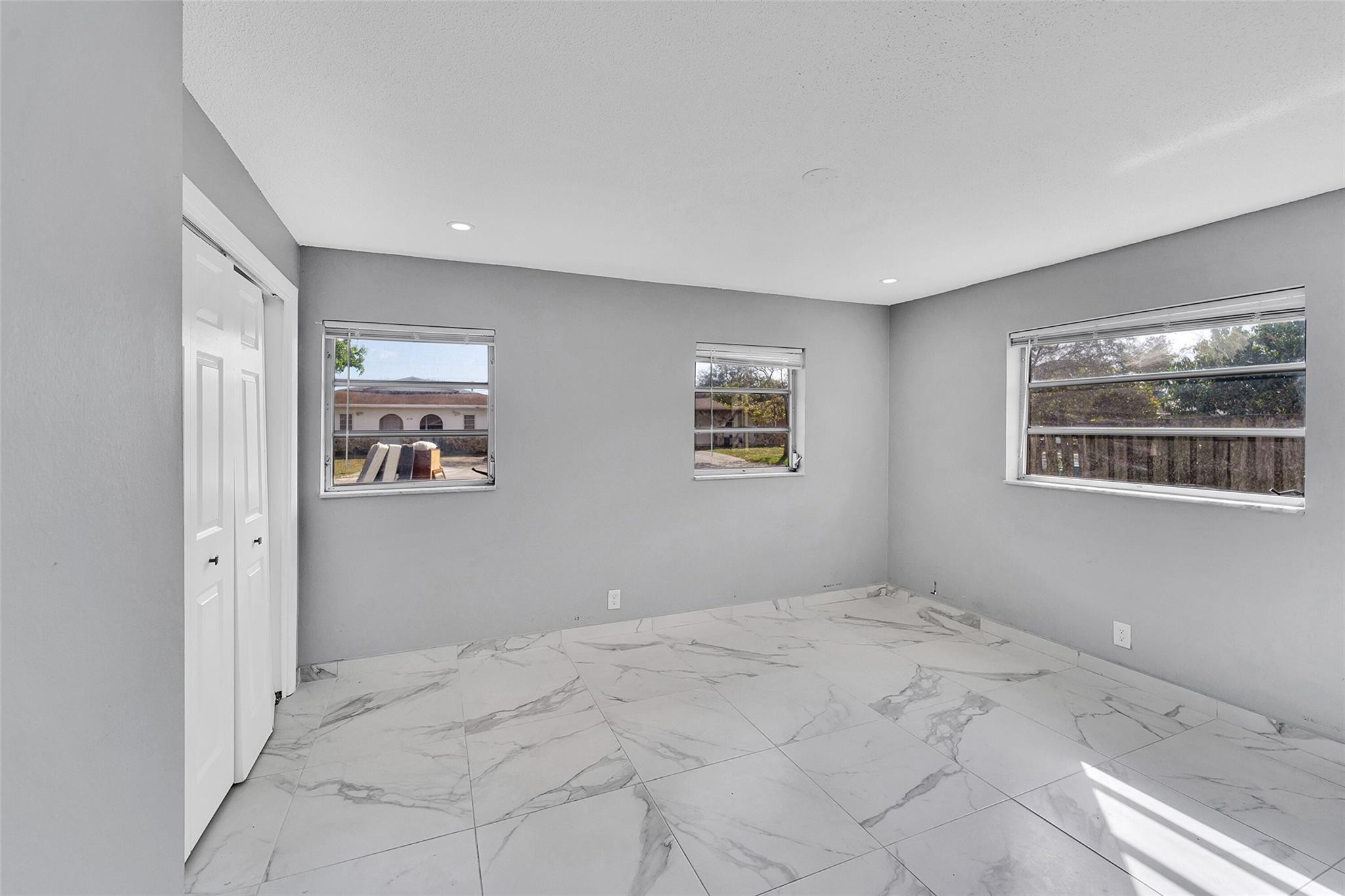 Gold Coast Twin Villas We - Residential Lease