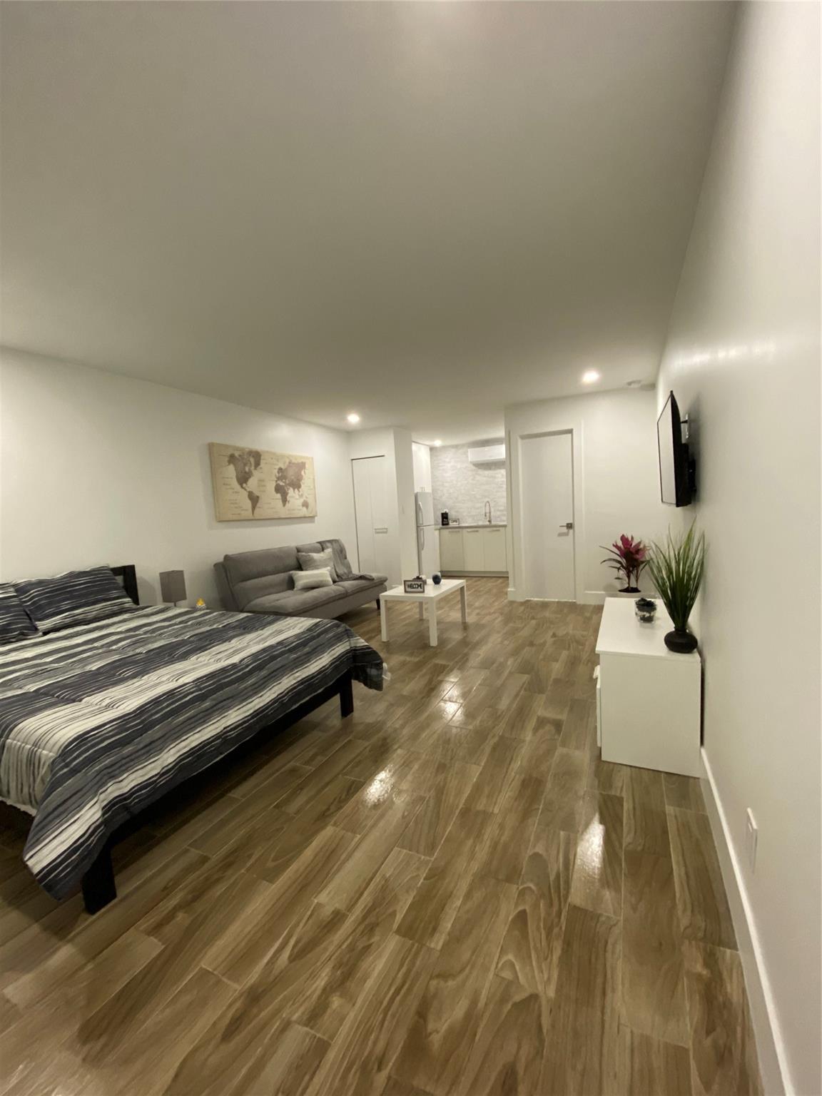 Updated efficiency with water, electric,internet and Laundry machines included.