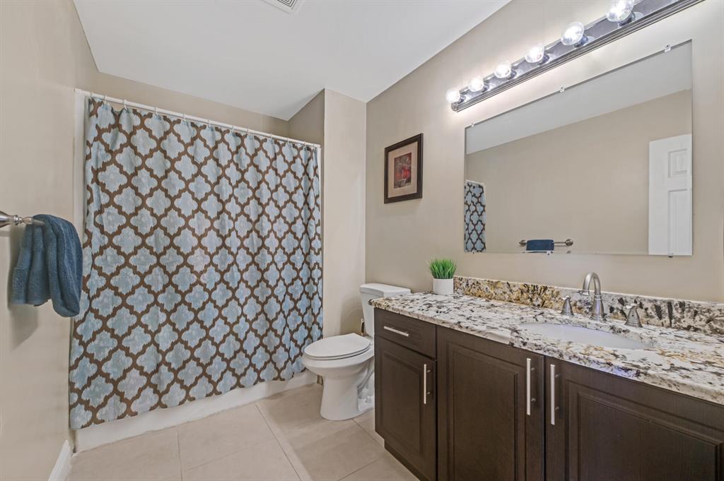 Lakeside Green - Residential