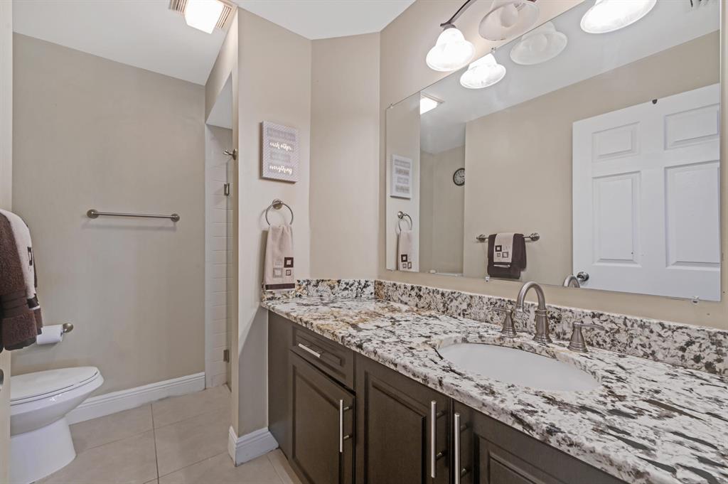 Lakeside Green - Residential