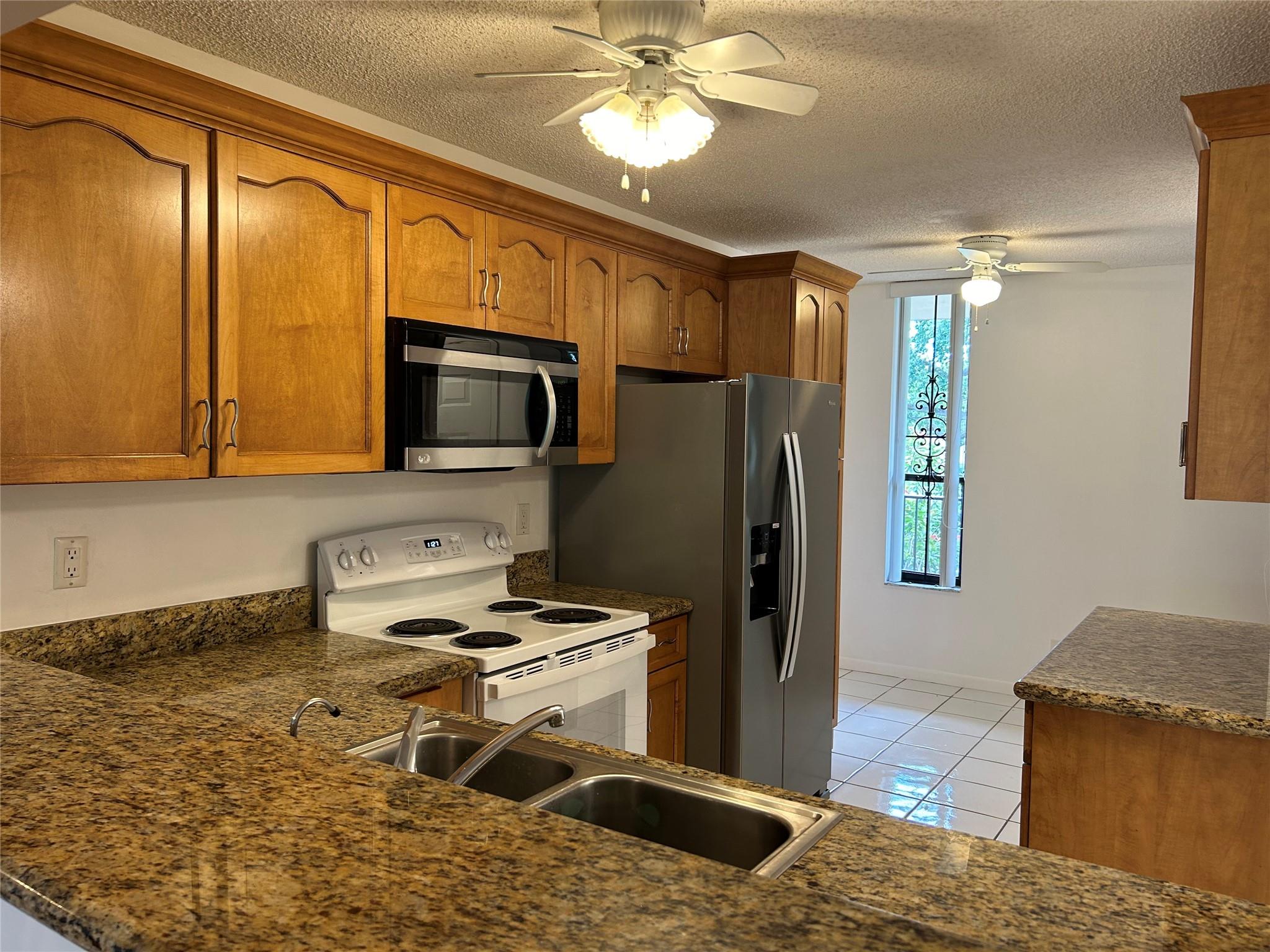 6123 Coral Lake Dr 211