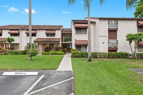 5040 Rose Hill Drive 206 Boynton Beach FL 33437