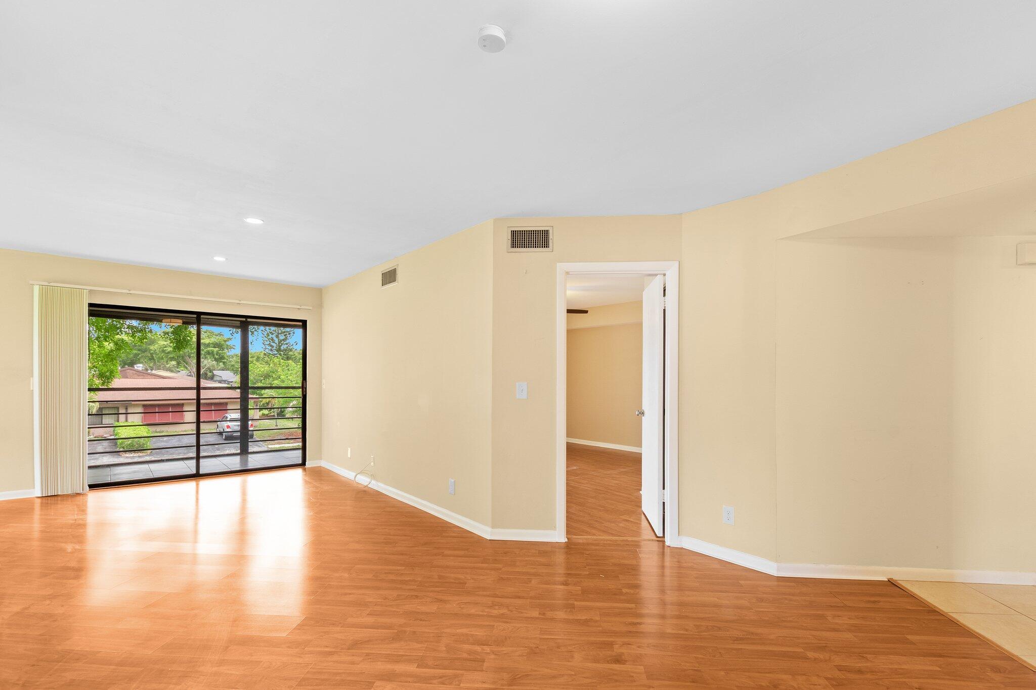 5040 Rose Hill Drive 206