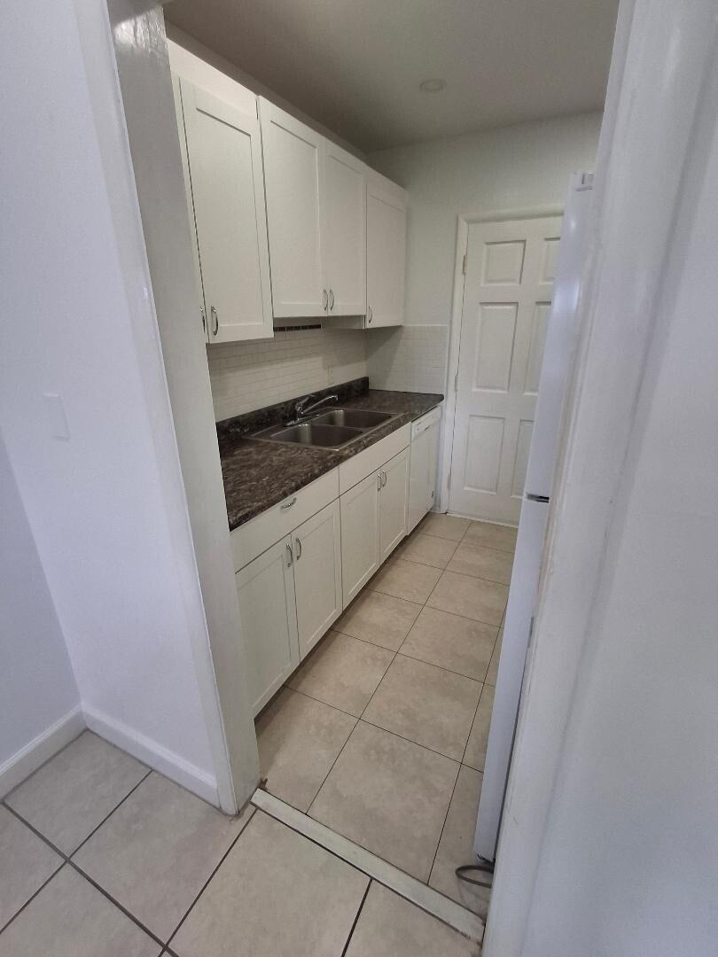 1250 E SAMPLE Road 303
