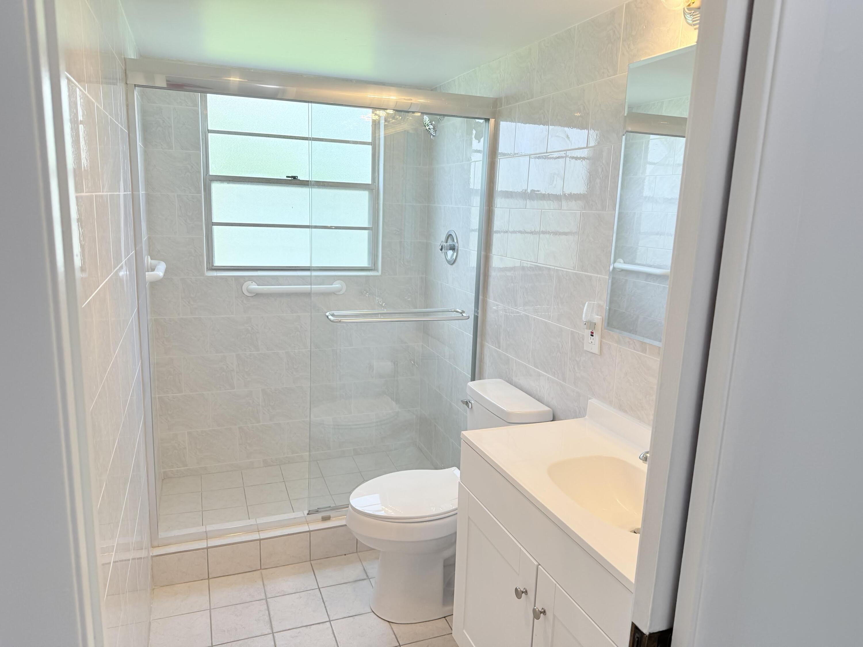 1036 Hythe B B