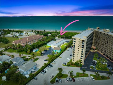 A home in Hutchinson Island