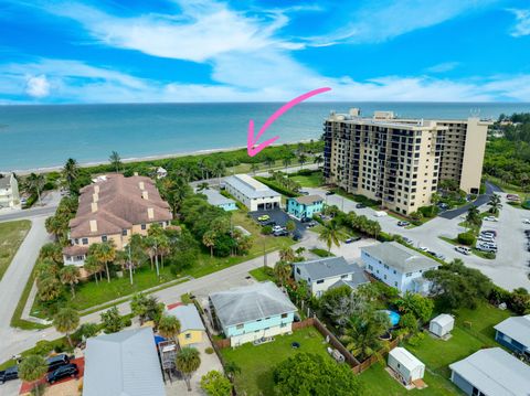 A home in Hutchinson Island