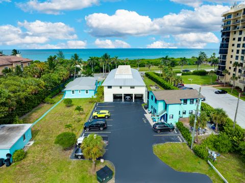 A home in Hutchinson Island