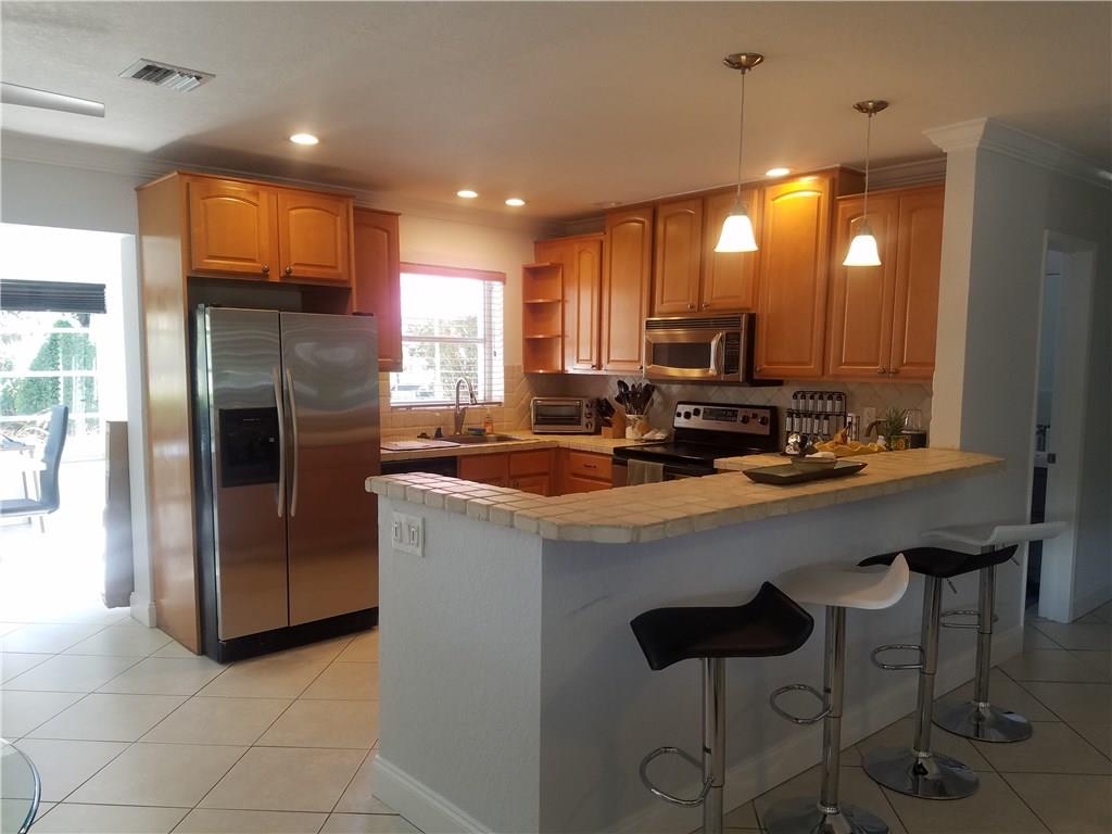 Edgewater Estates 40-7 B - Residential Lease