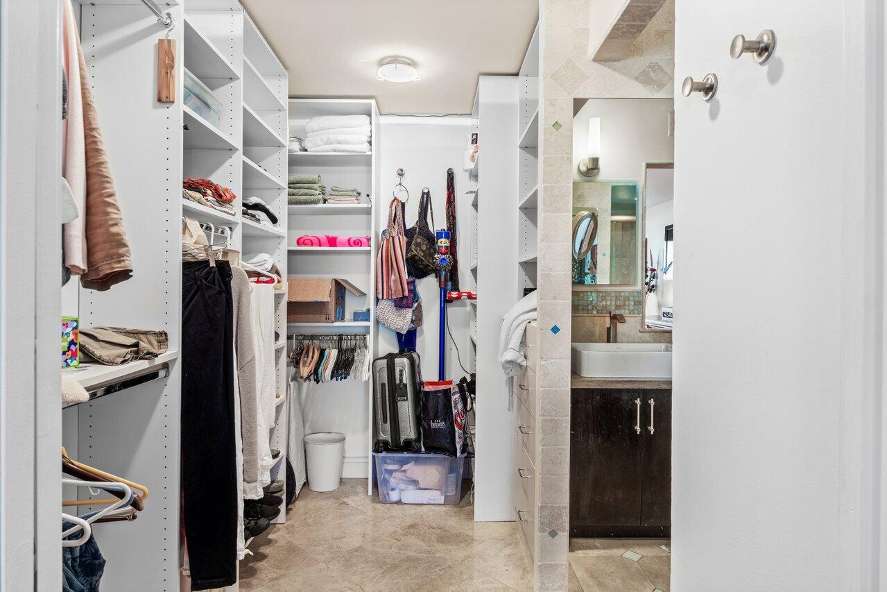 OCEAN TOWERS CONDO - Residential