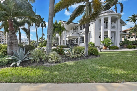 Tiny photo for 2782 NE 3rd Street, Pompano Beach, FL 33062 (MLS # B26084832)