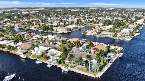 Tiny photo for 2782 NE 3rd Street, Pompano Beach, FL 33062 (MLS # B26084832)