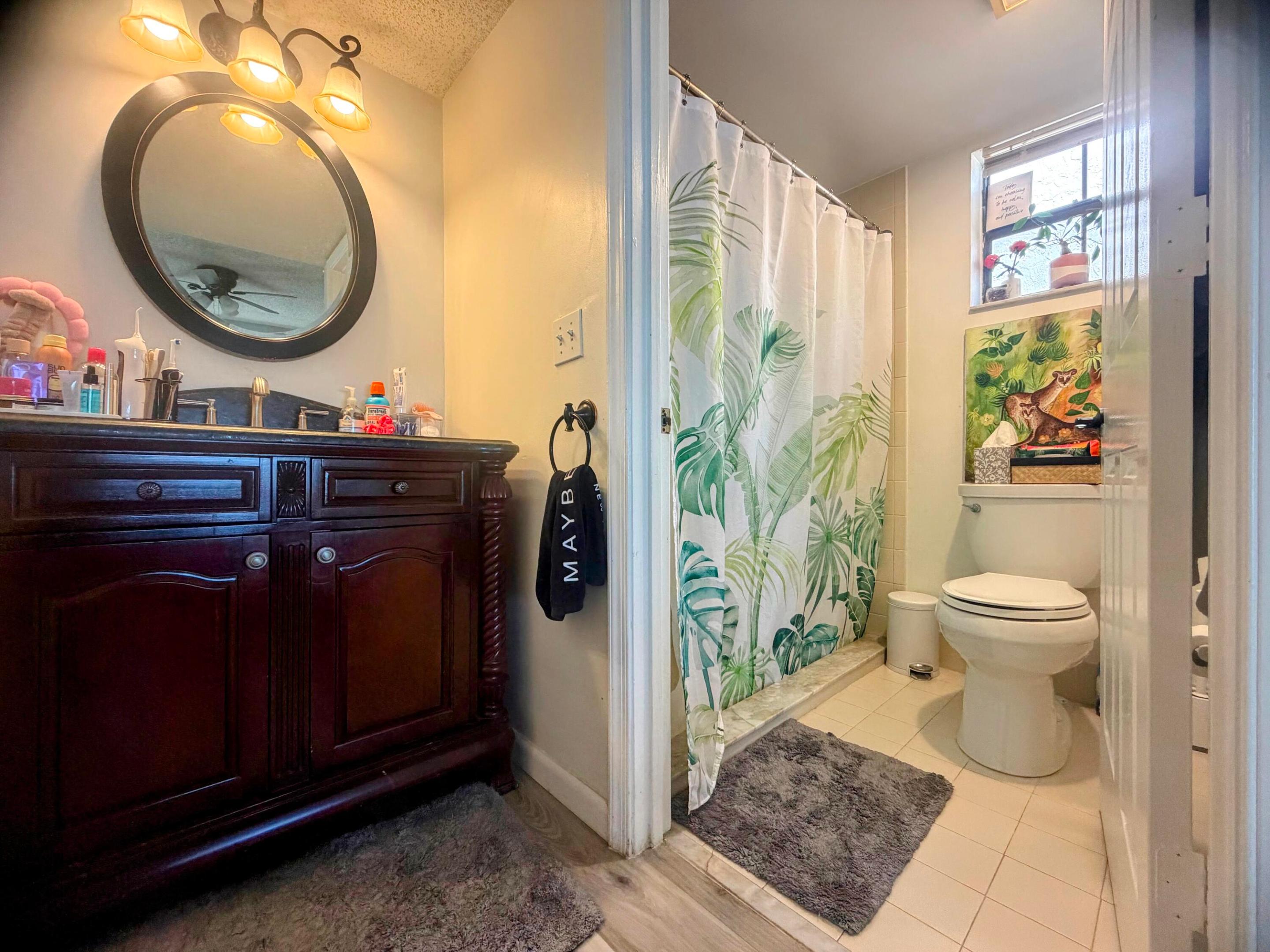 LAKE WINDWOOD CONDO - Residential