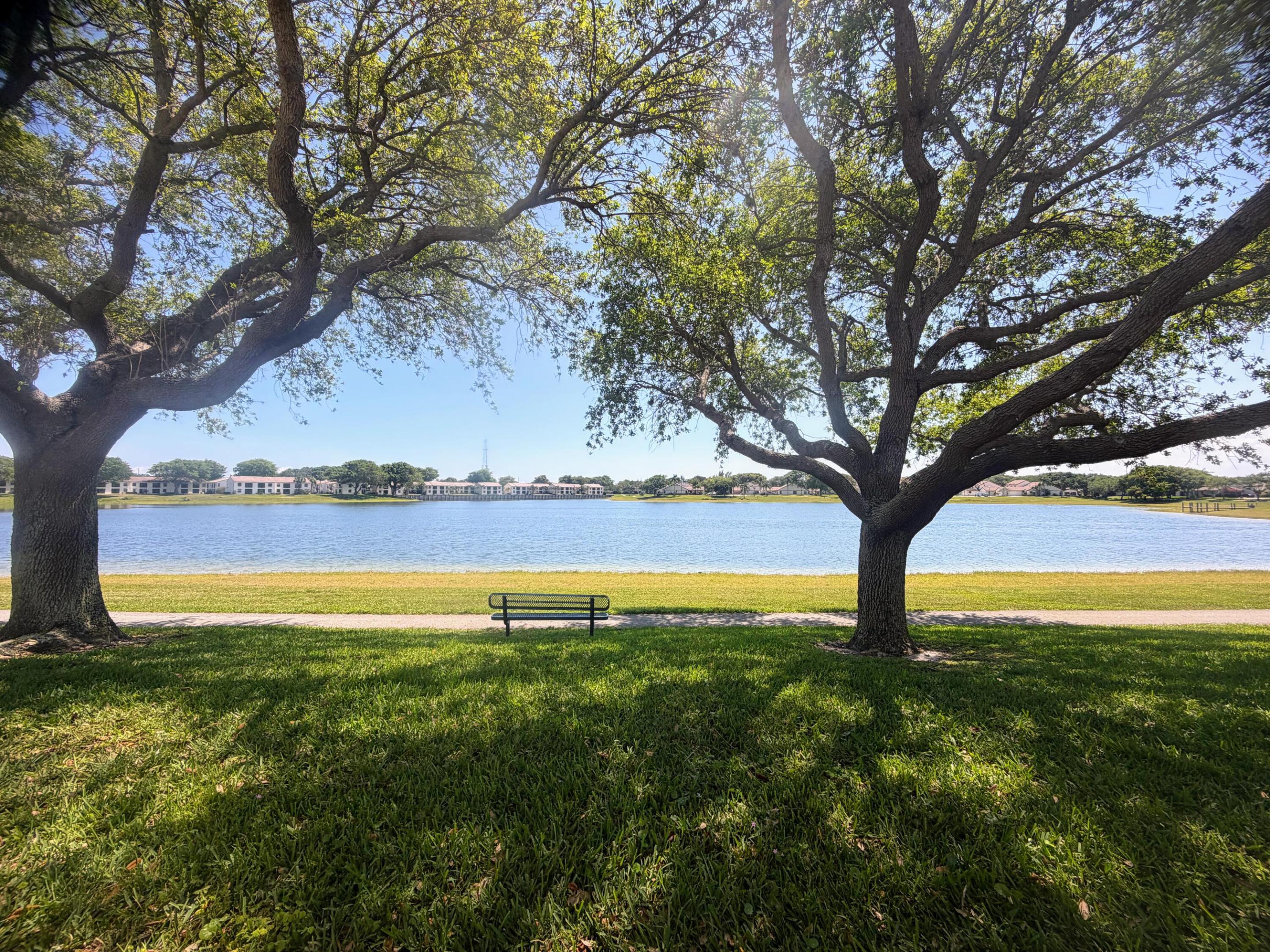 LAKE WINDWOOD CONDO - Residential