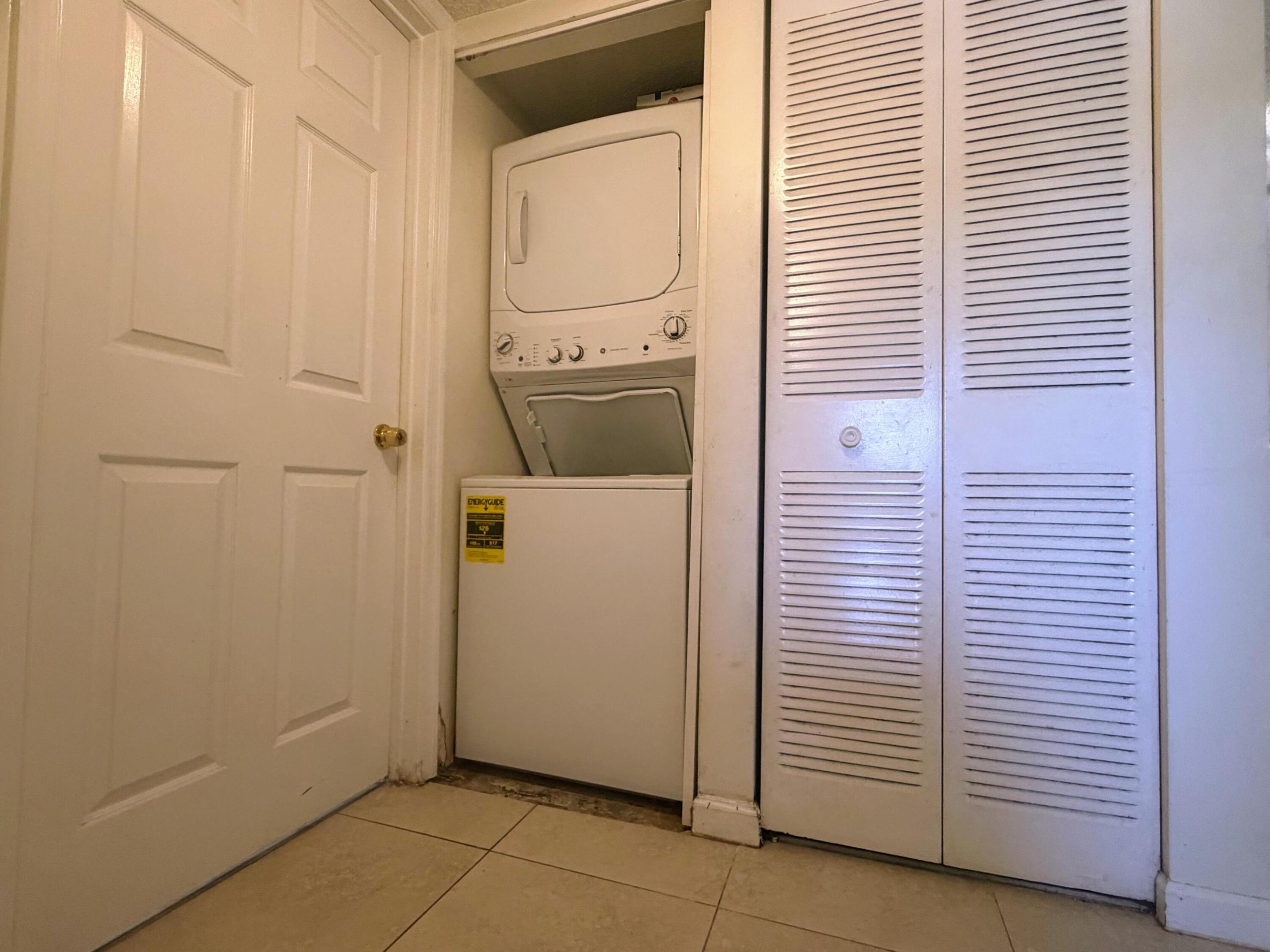 LAKE WINDWOOD CONDO - Residential