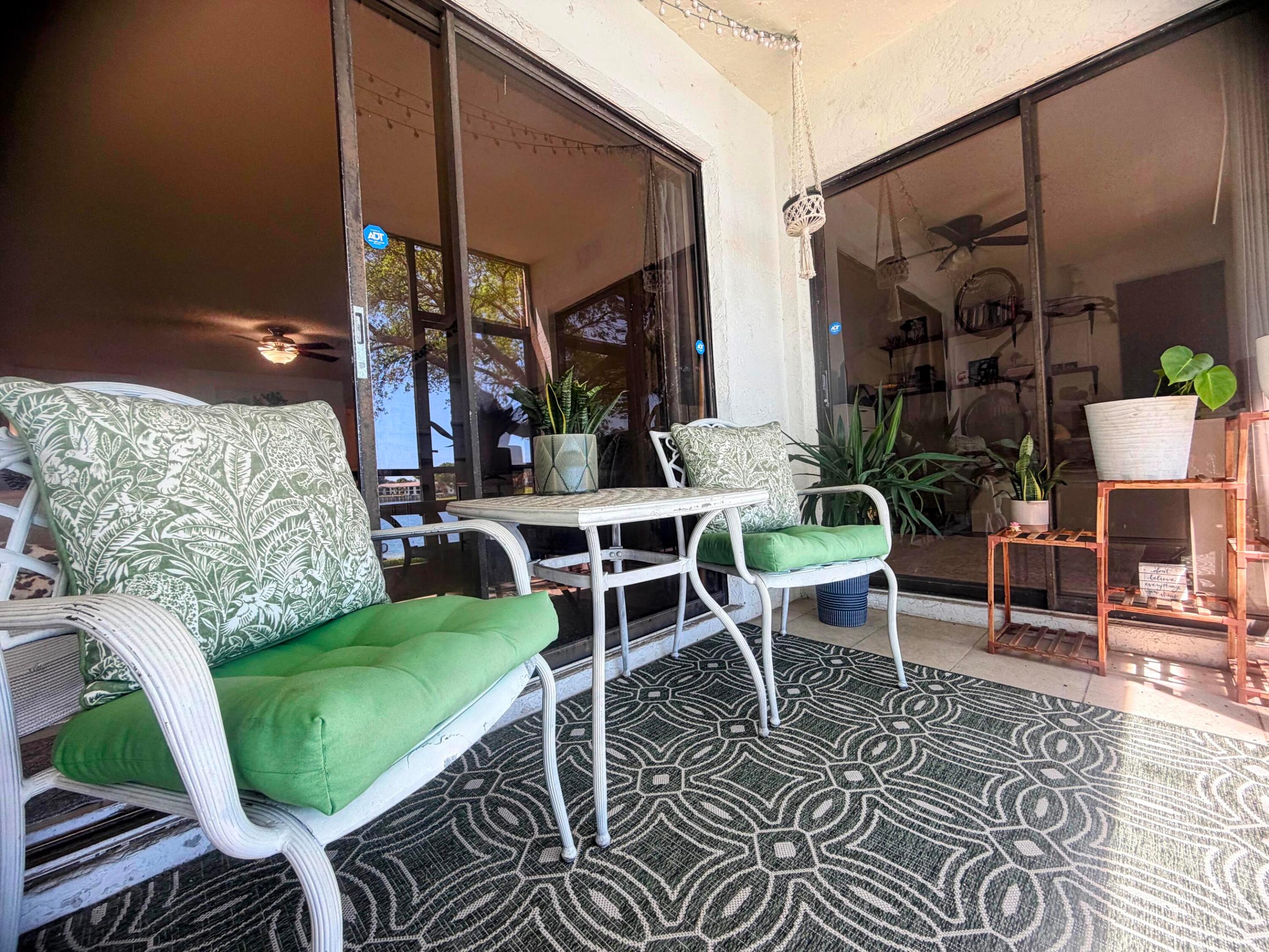 LAKE WINDWOOD CONDO - Residential