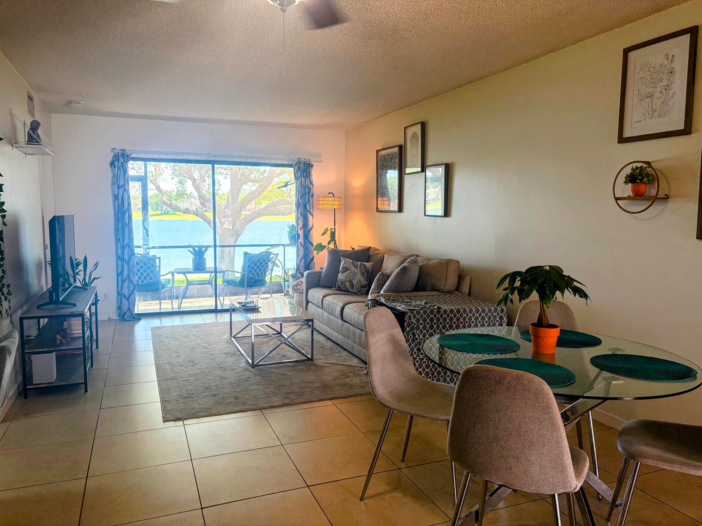 LAKE WINDWOOD CONDO - Residential