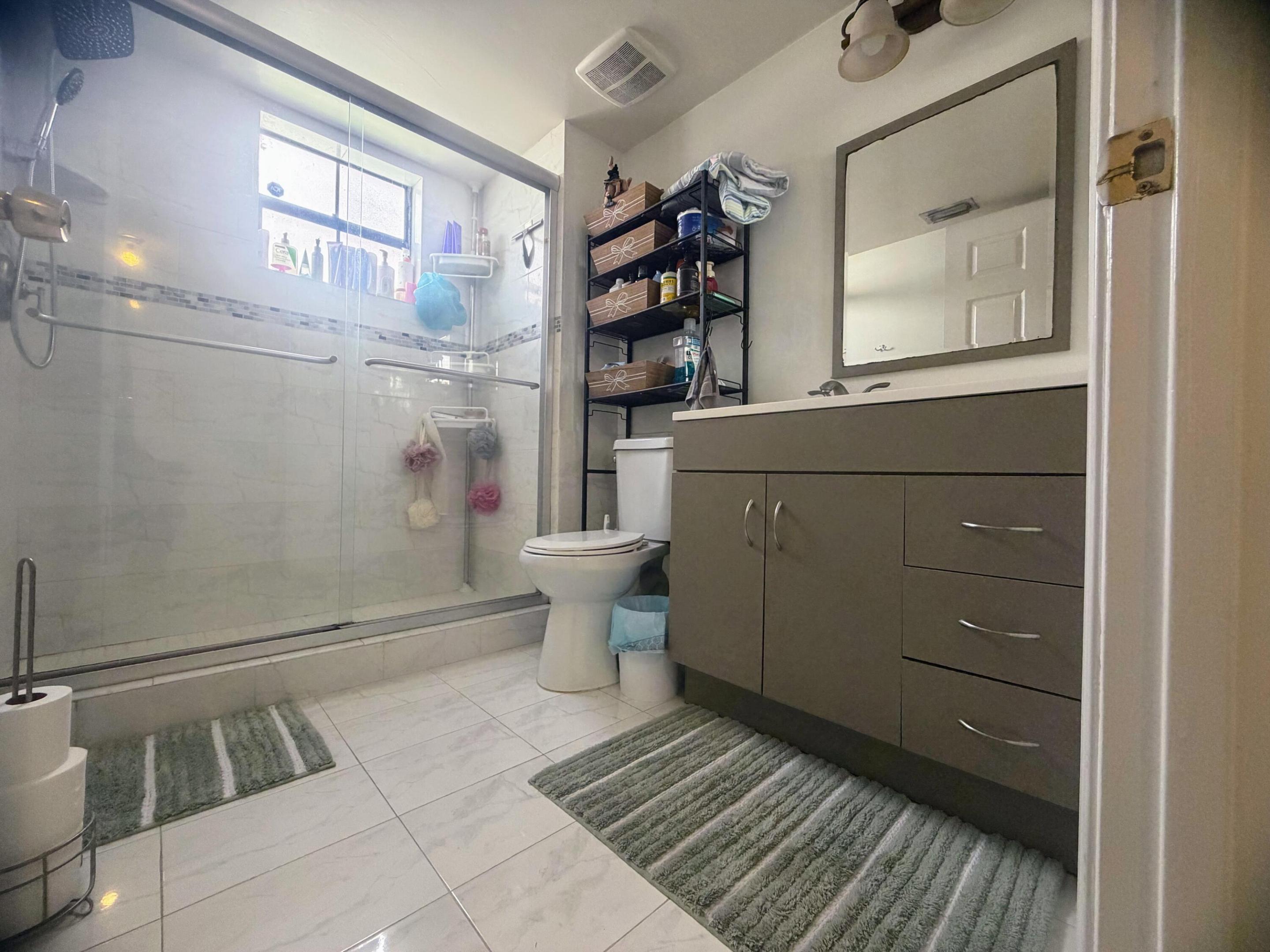 LAKE WINDWOOD CONDO - Residential