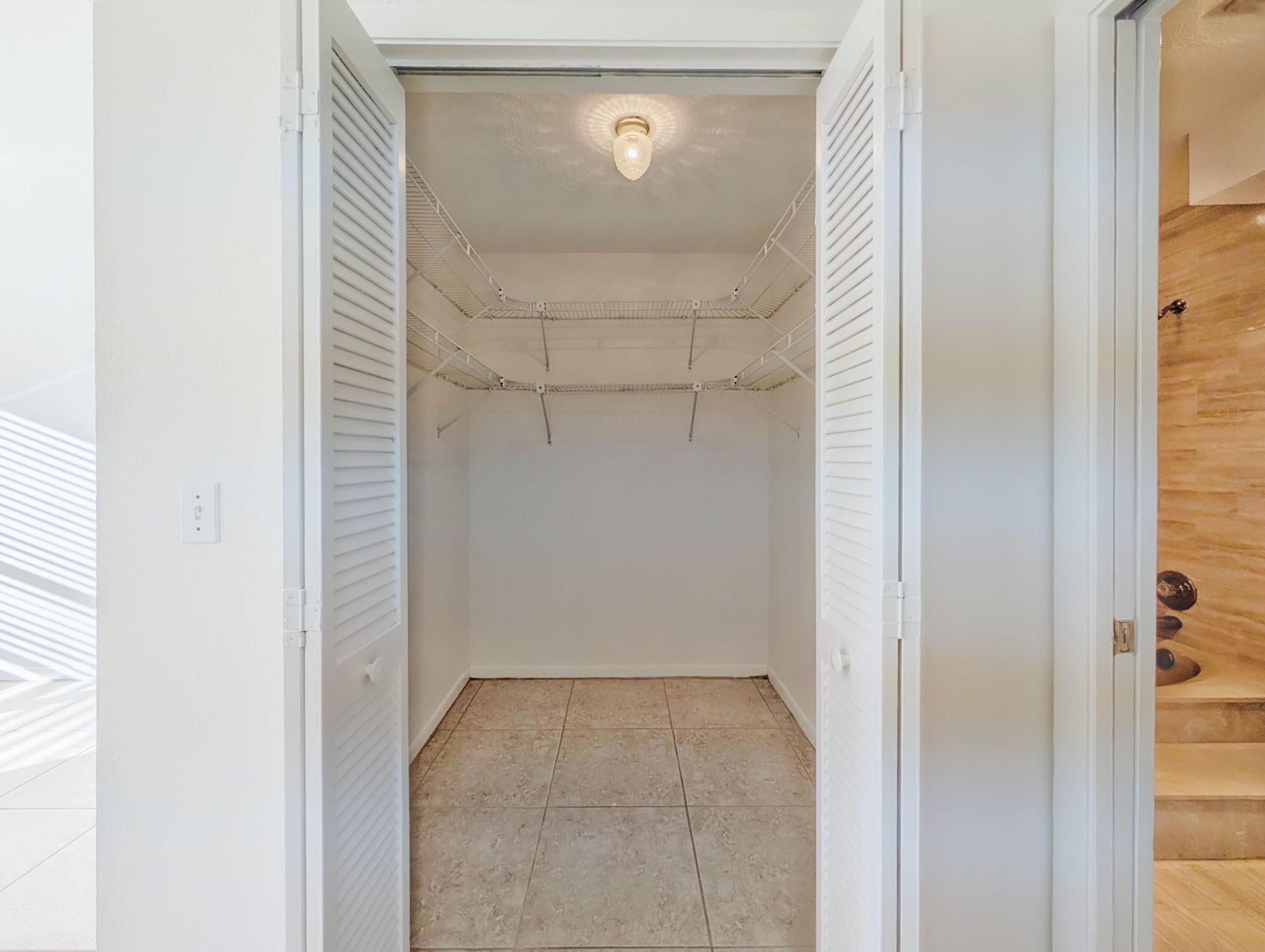 LA PAZ AT BOCA POINTE - Residential Lease