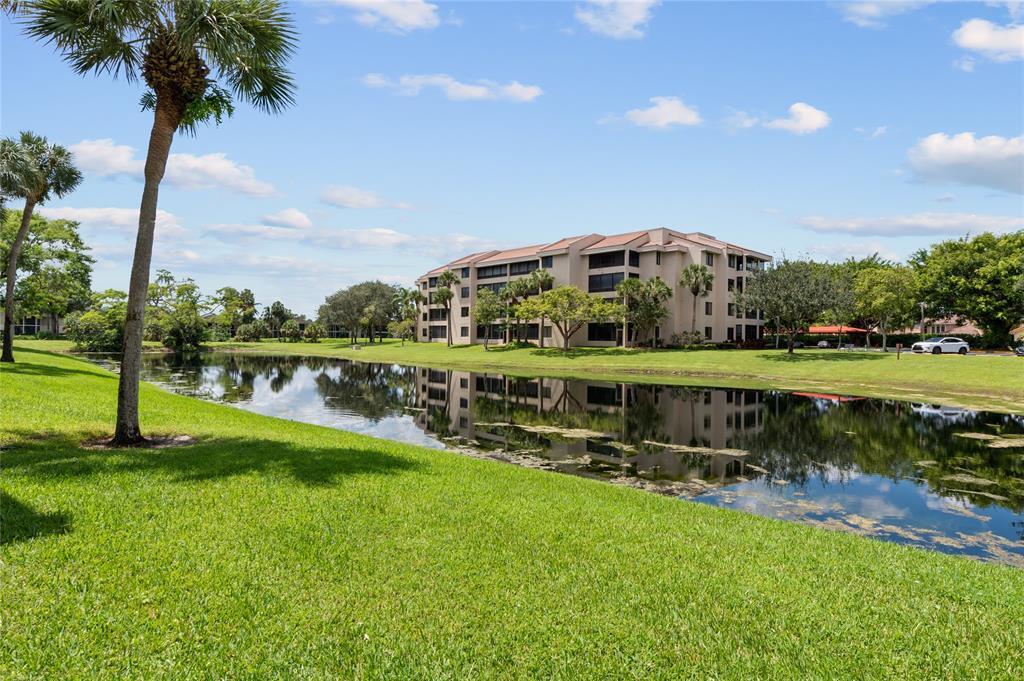 LA PAZ AT BOCA POINTE - Residential Lease