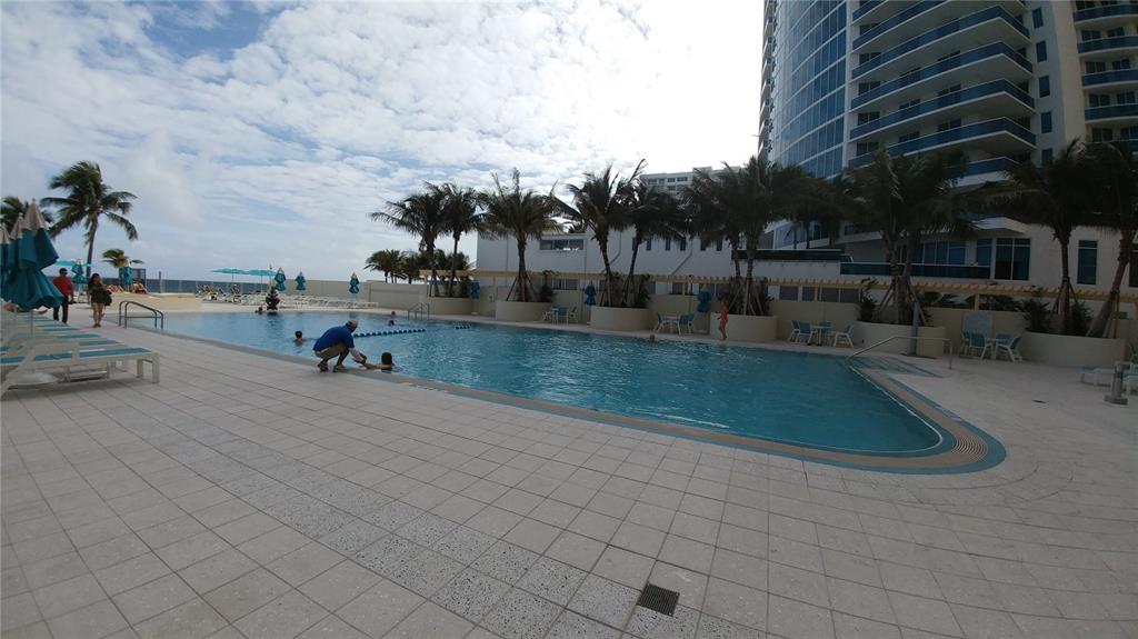 HOLLYWOOD BEACH - Residential