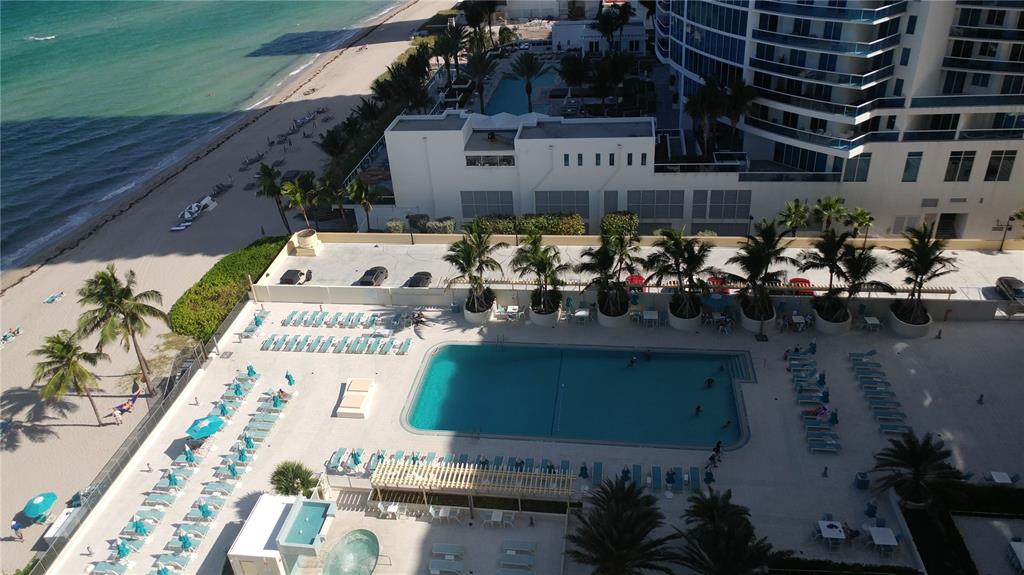 HOLLYWOOD BEACH - Residential