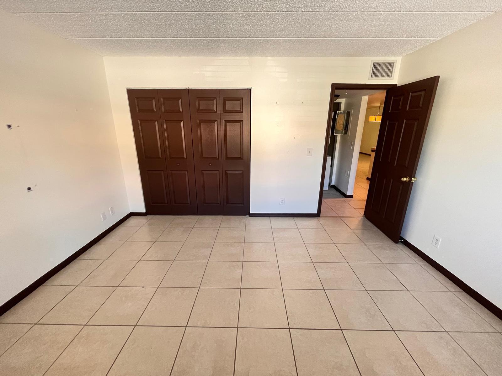 Lake Shore Heights Condo - Residential