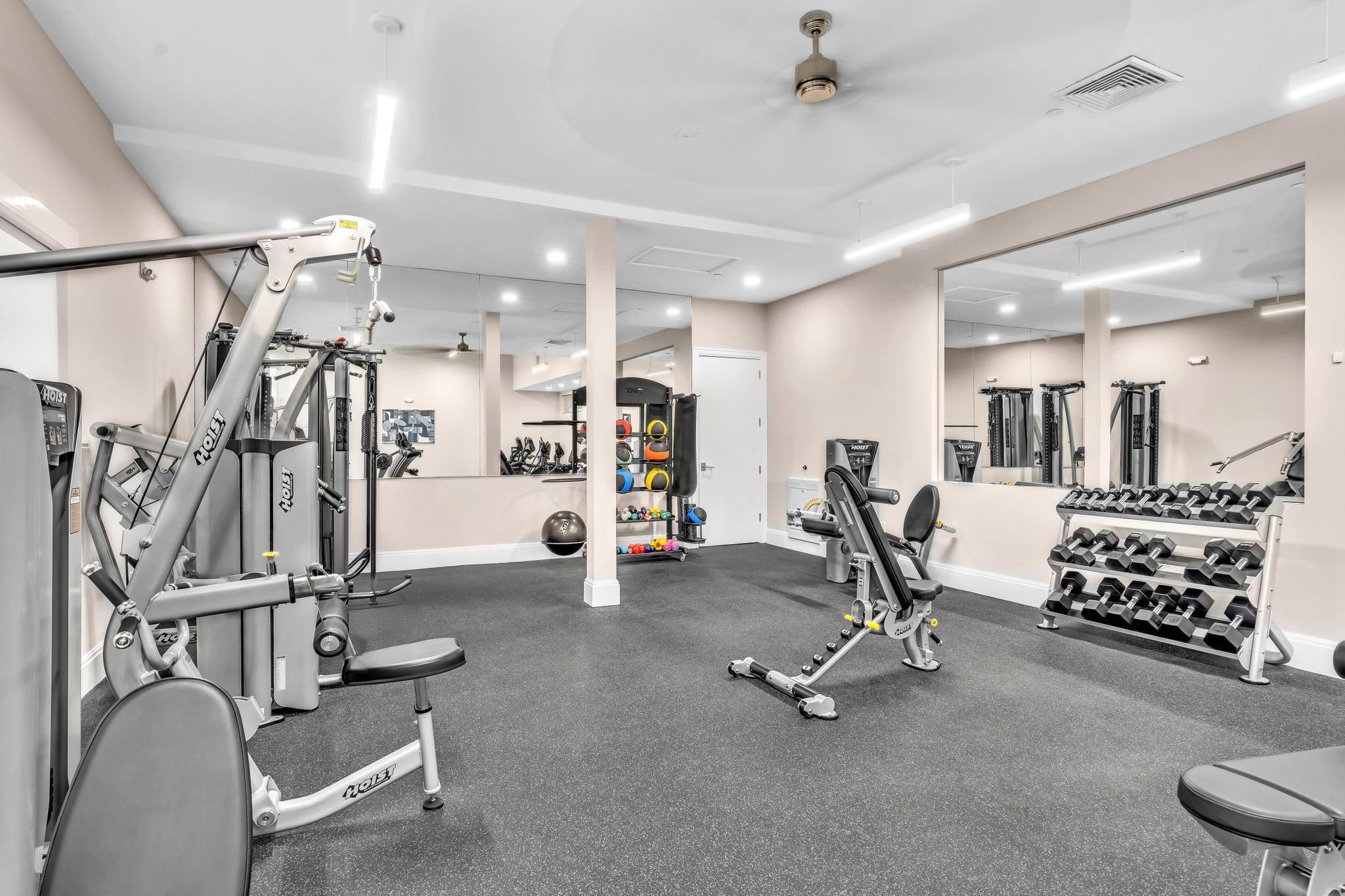 VALENCIA LAKES - Residential