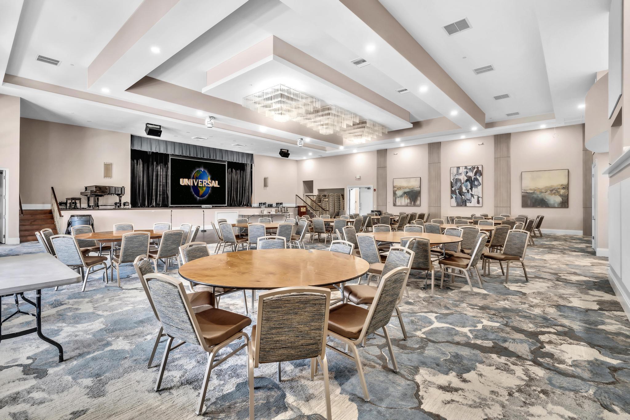 VALENCIA LAKES - Residential