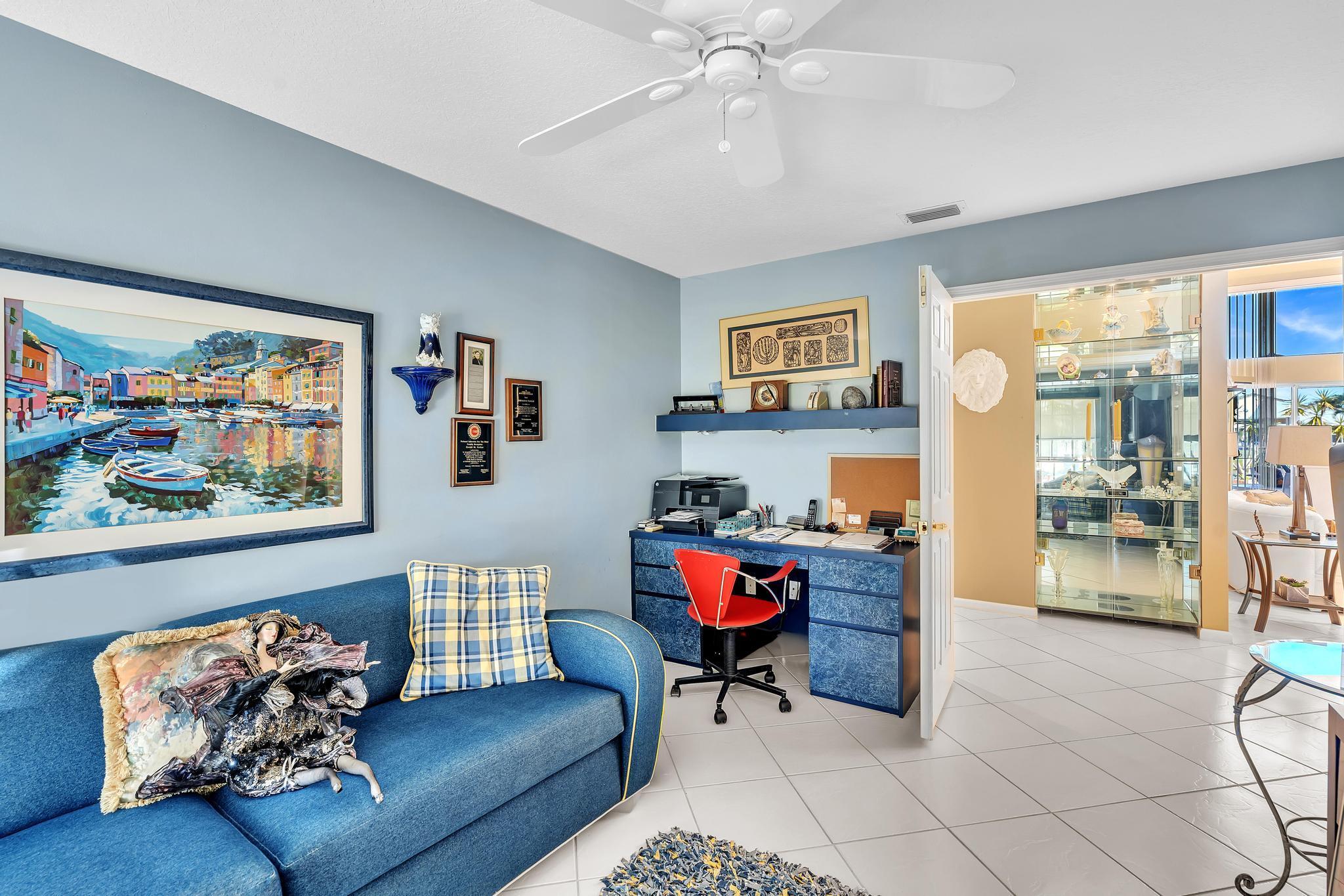 VALENCIA LAKES - Residential