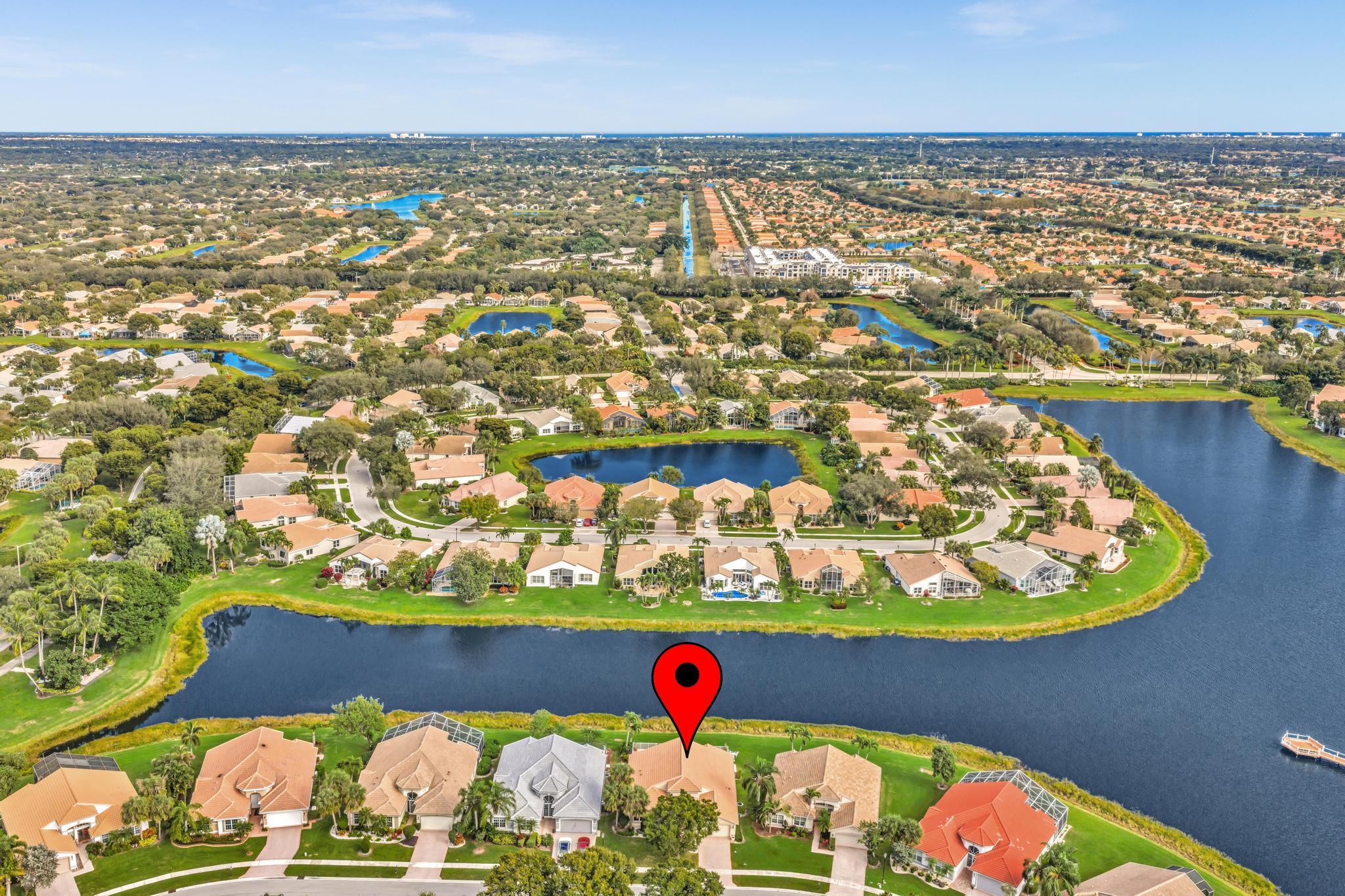 VALENCIA LAKES - Residential