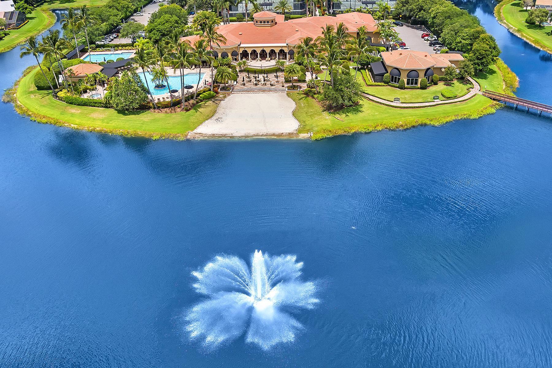 VALENCIA LAKES - Residential