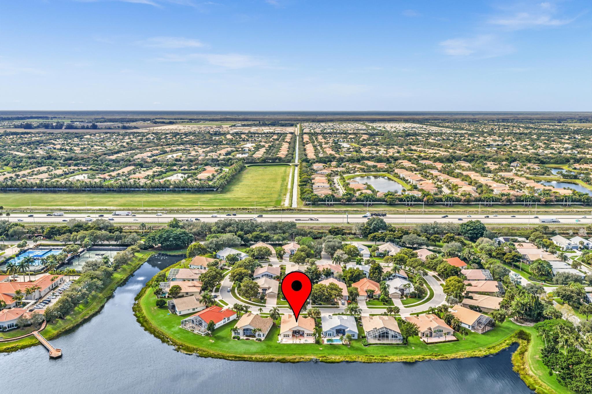 VALENCIA LAKES - Residential