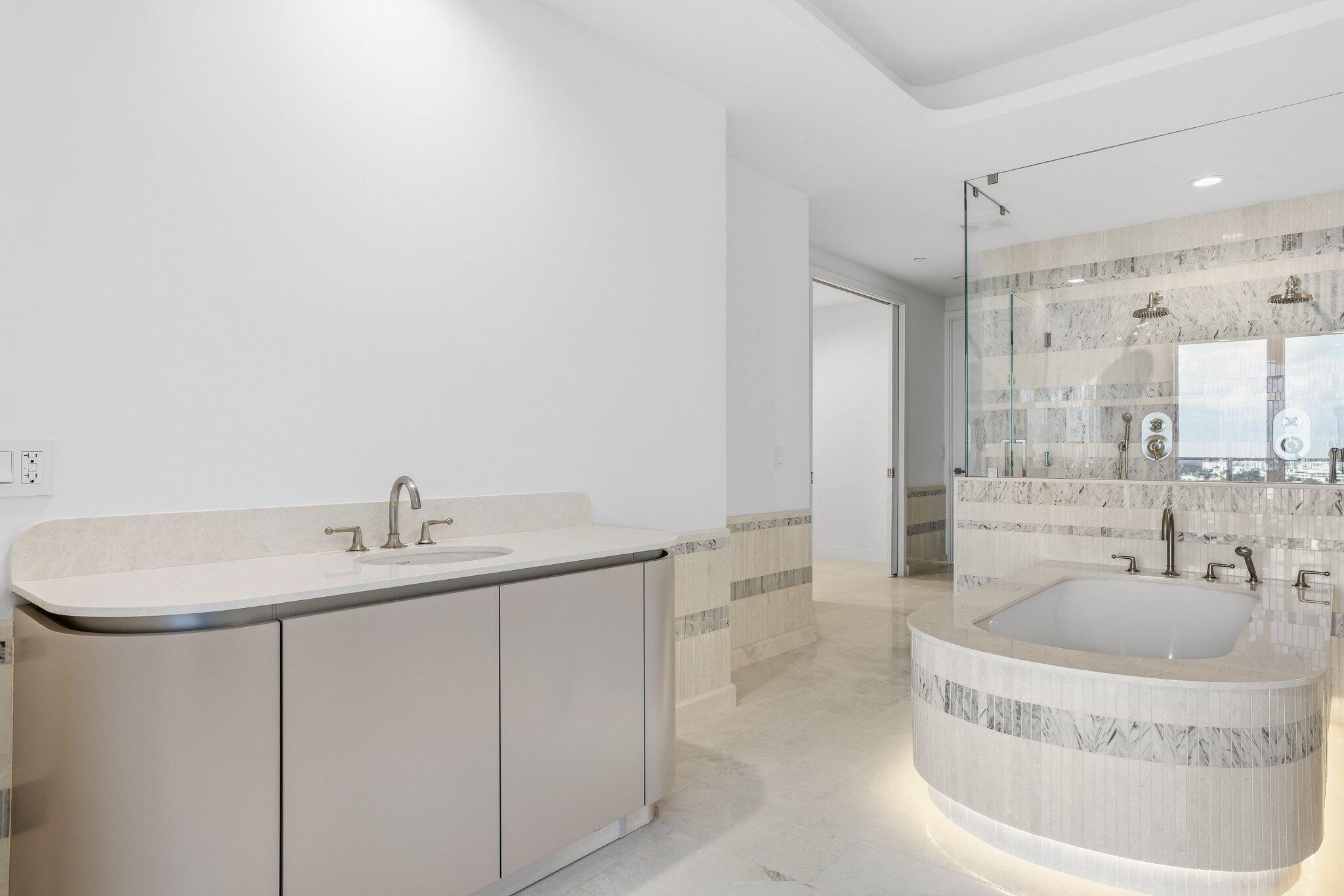 FORTE ON FLAGLER - Residential