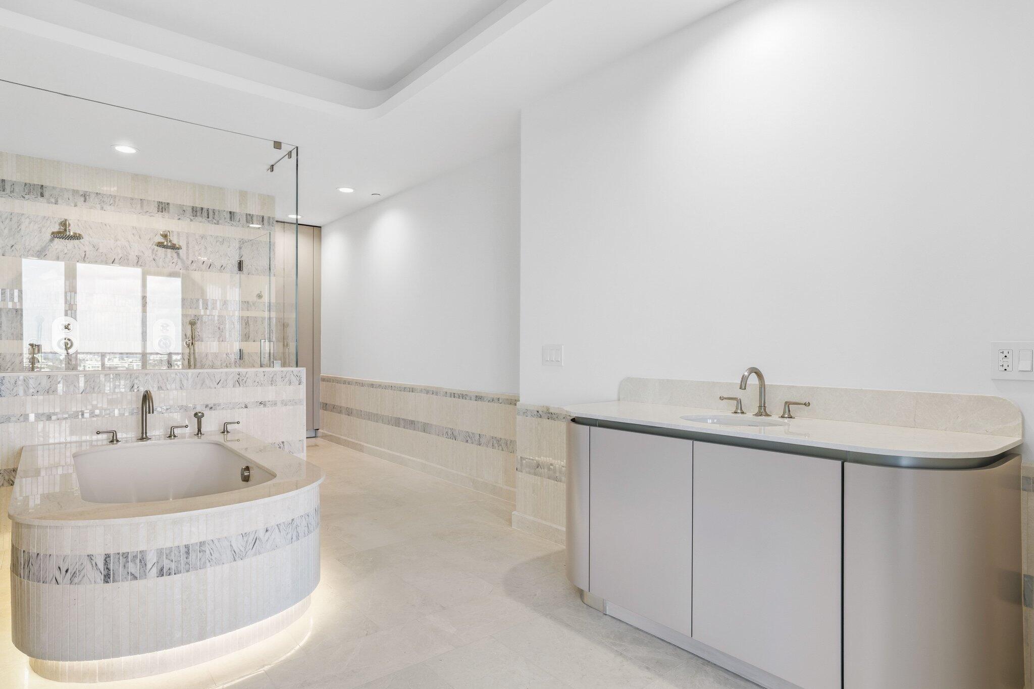 FORTE ON FLAGLER - Residential