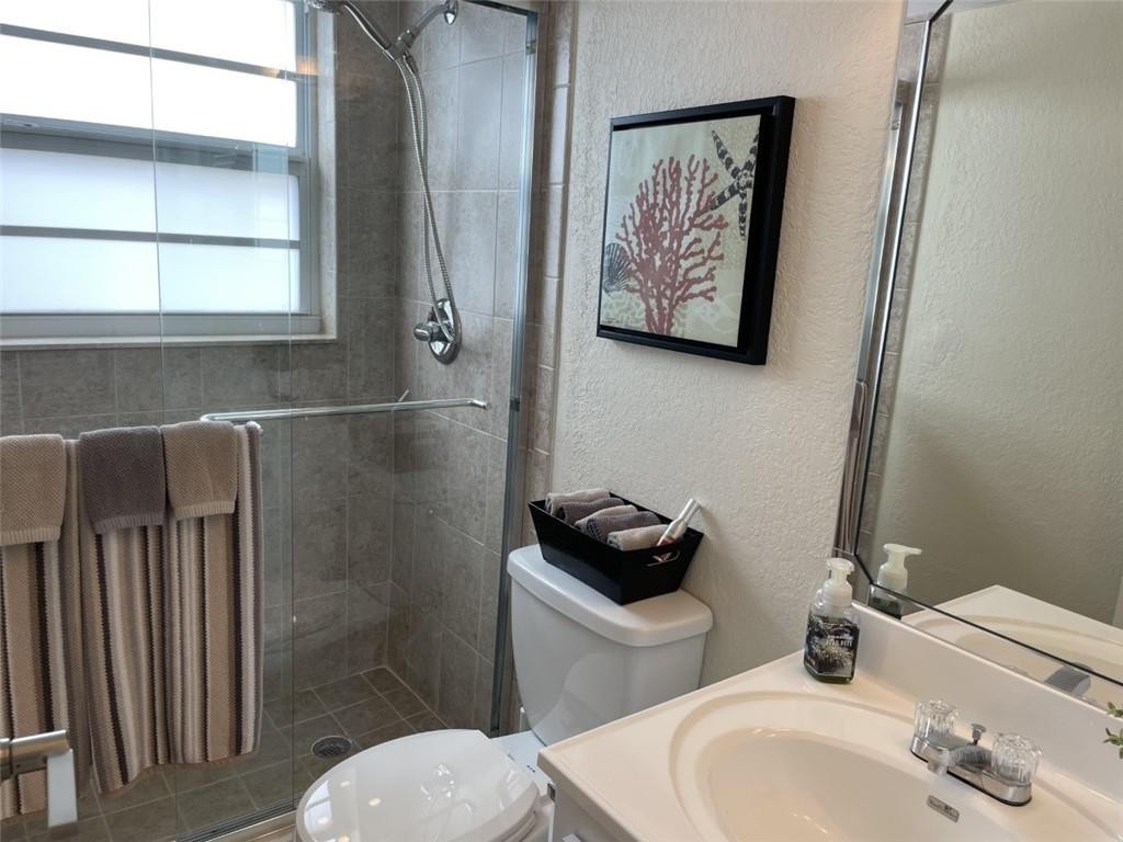 ORIOLE GOLF & TENNIS CLUB - Residential