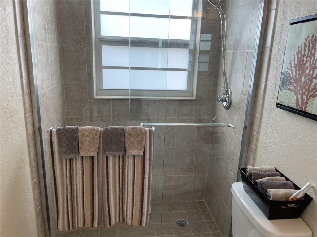 ORIOLE GOLF & TENNIS CLUB - Residential