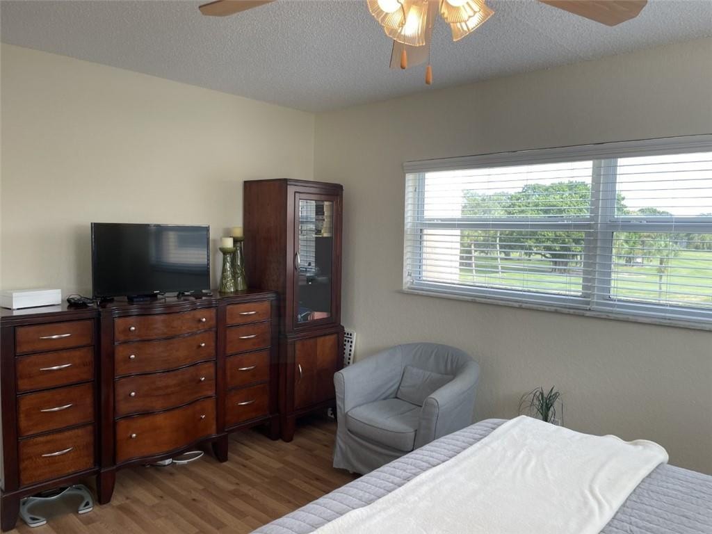 ORIOLE GOLF & TENNIS CLUB - Residential