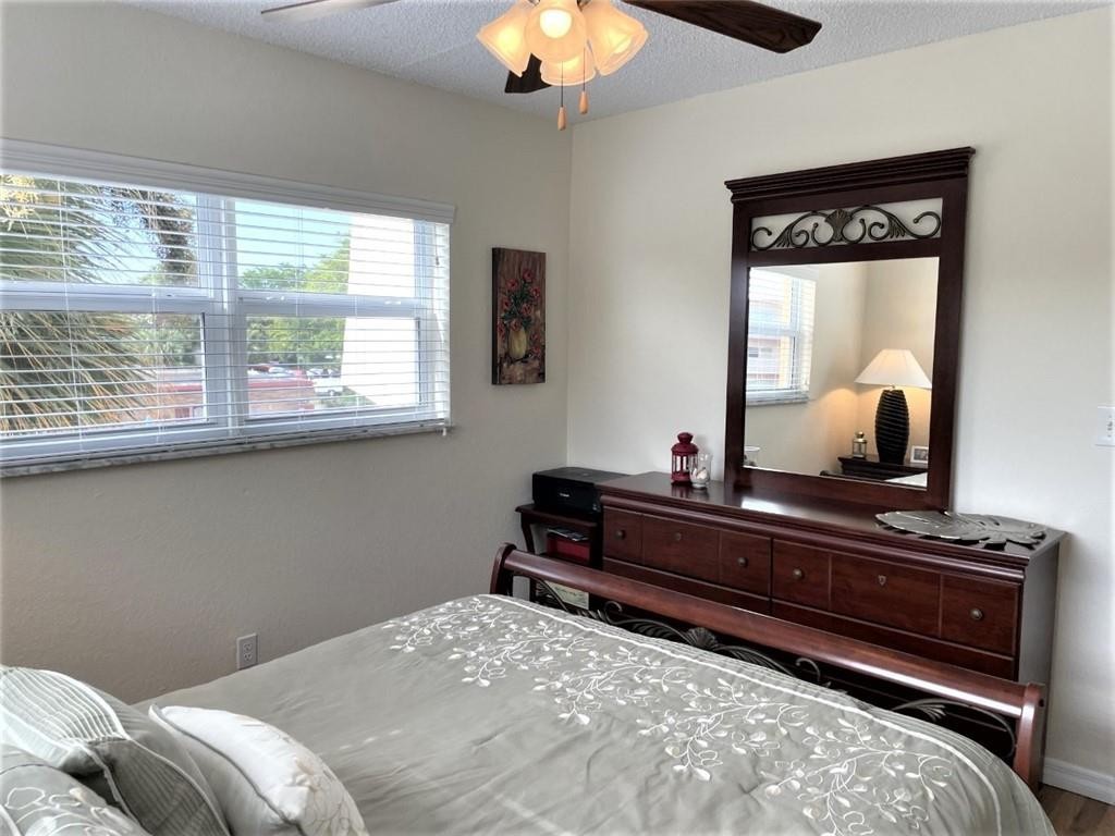 ORIOLE GOLF & TENNIS CLUB - Residential