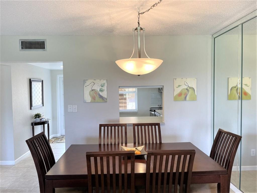 ORIOLE GOLF & TENNIS CLUB - Residential