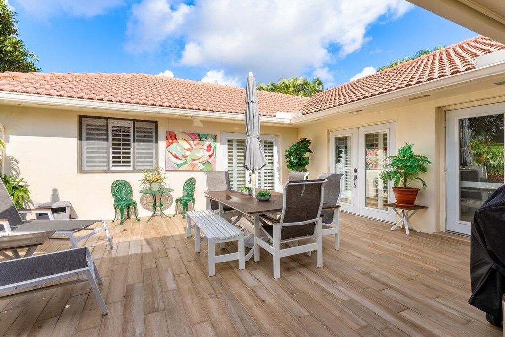 Photo of 4265 Shelldrake Lane, Boynton Beach, FL 33436 (MLS # B26004720)