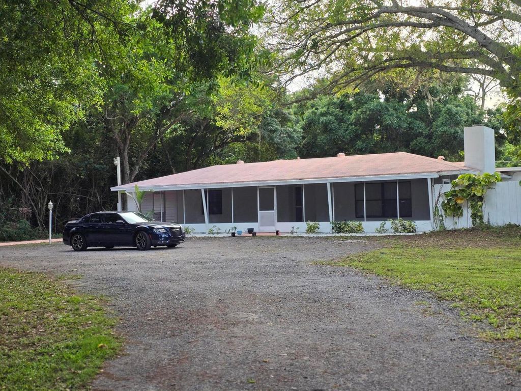 Photo of 1381 Bennett Rd, Fort Pierce, FL 34947 (MLS # R10968433)