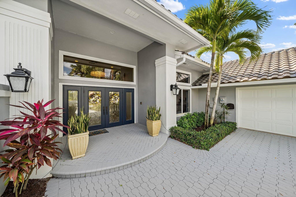 Photo of 140 Thornton Drive, Palm Beach Gardens, FL 33418 (MLS # B26092726)