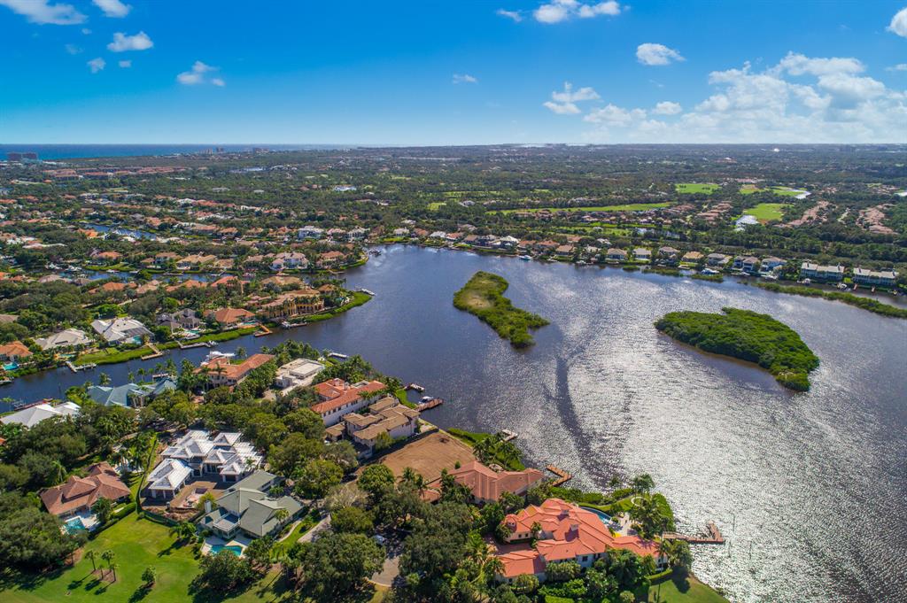 ADMIRALS COVE - Residential