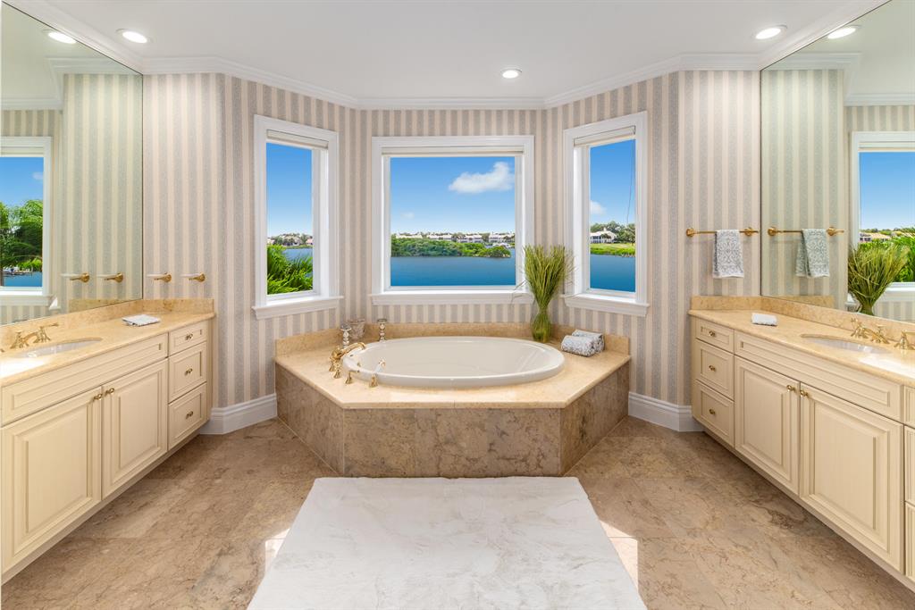 ADMIRALS COVE - Residential