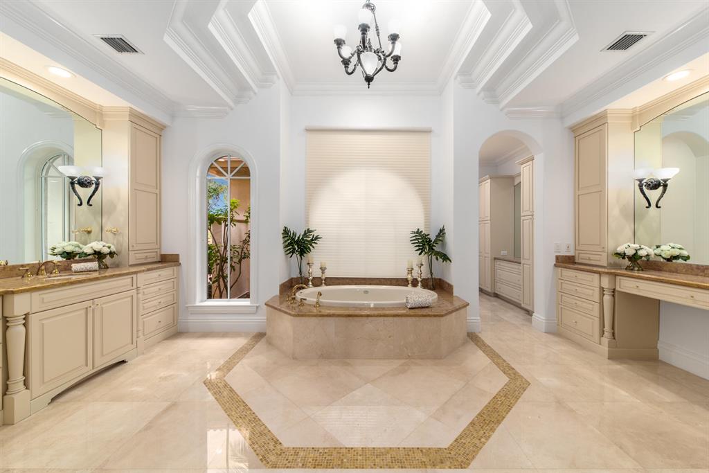 ADMIRALS COVE - Residential