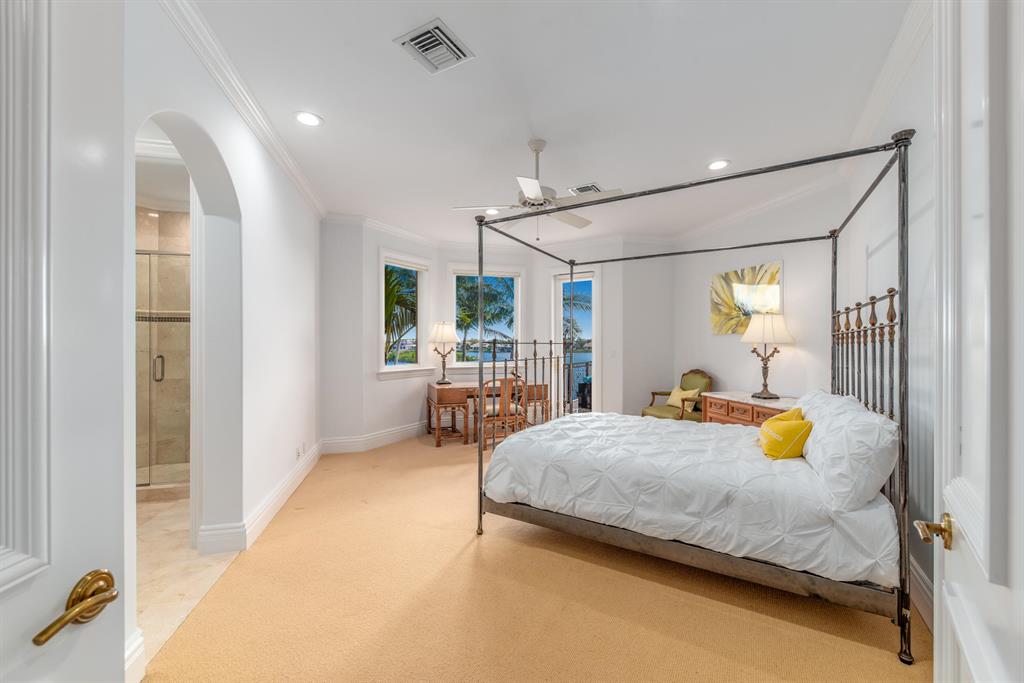 ADMIRALS COVE - Residential